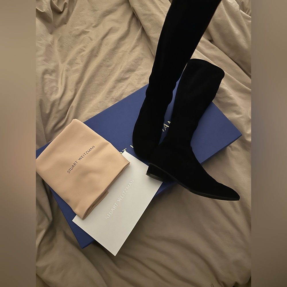 Authentic Stuart Weitzman Suede Boots